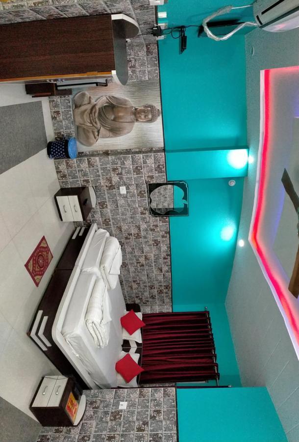 Hotel Bachchan Palace Váránaszi Kültér fotó
