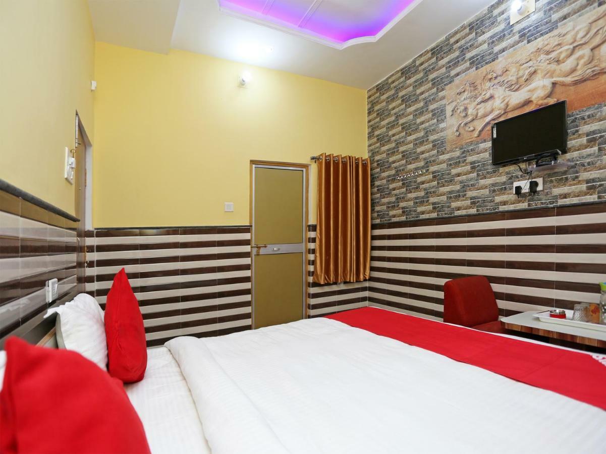 Hotel Bachchan Palace Váránaszi Kültér fotó