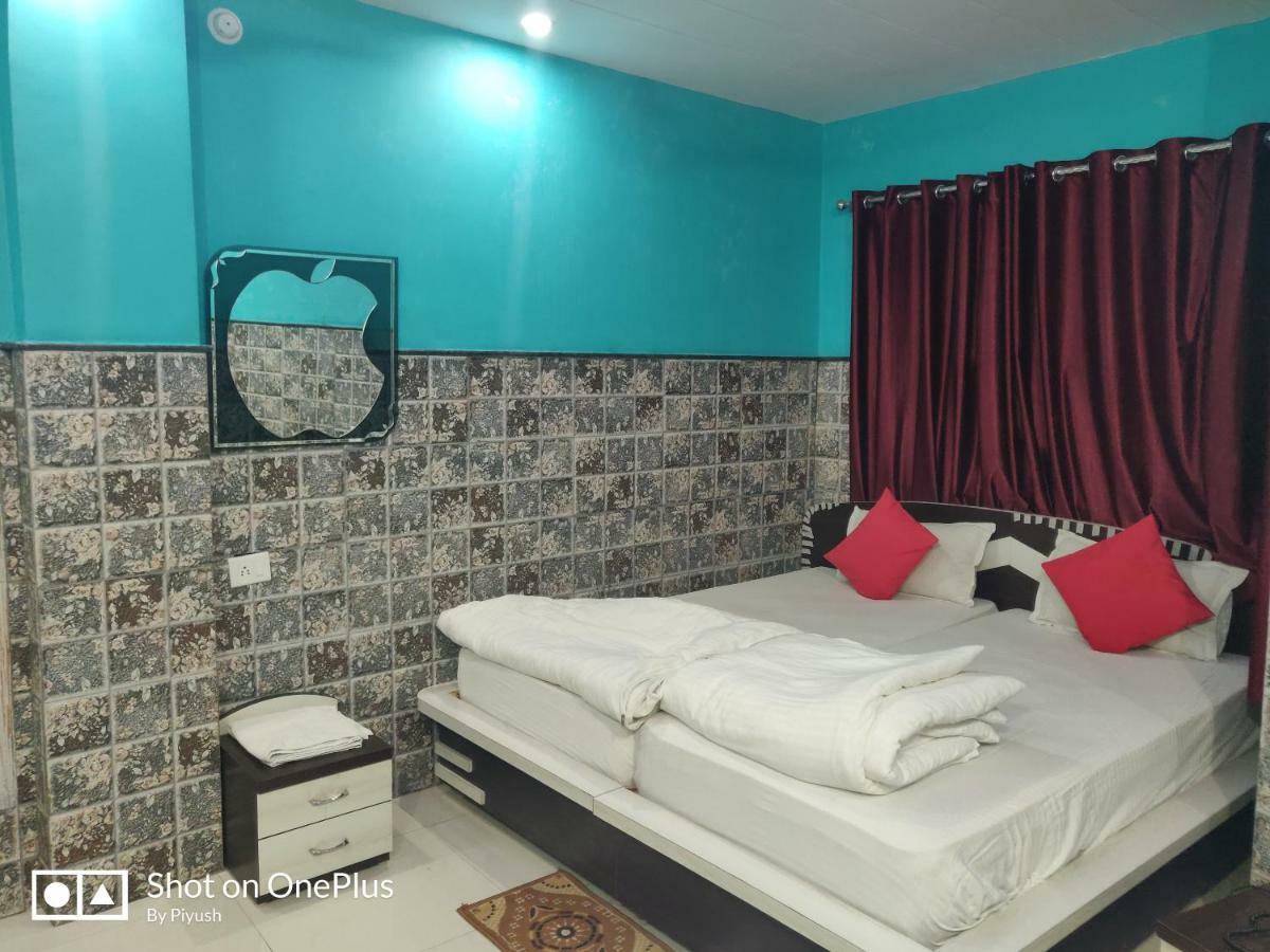 Hotel Bachchan Palace Váránaszi Kültér fotó