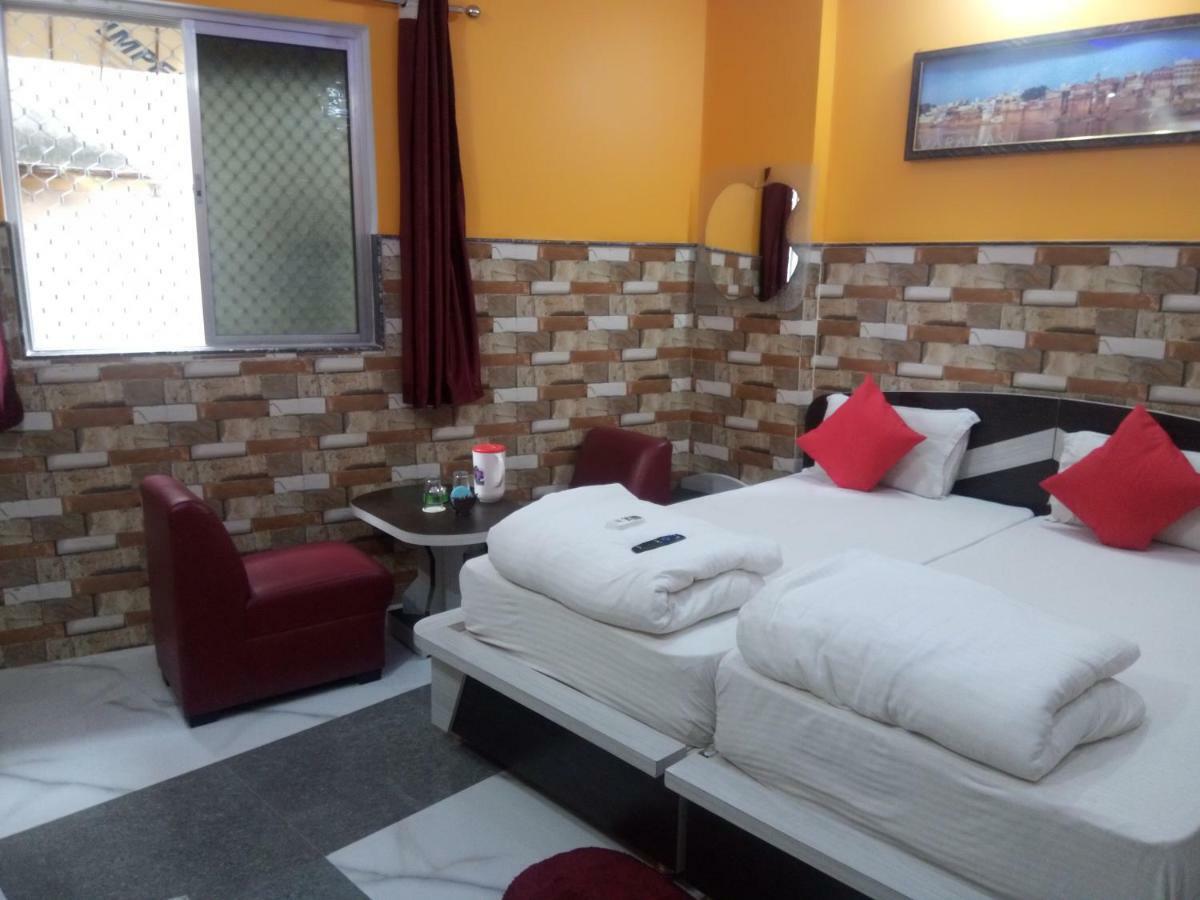 Hotel Bachchan Palace Váránaszi Kültér fotó