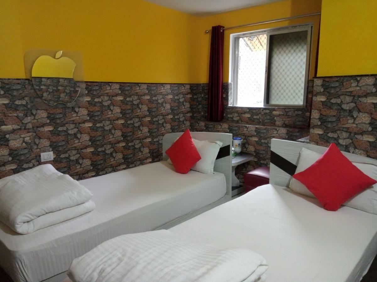 Hotel Bachchan Palace Váránaszi Kültér fotó